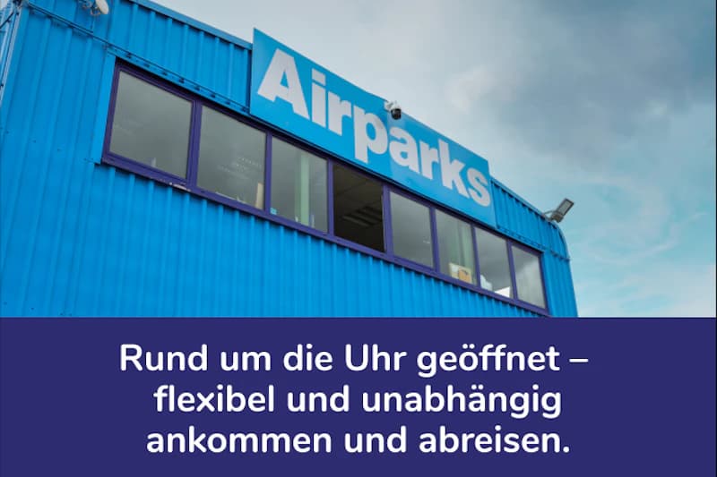 Blaues Gebäude mit großem Airparks Schriftzug, Reihenfenster und Werbetext am unteren Bildrand.
