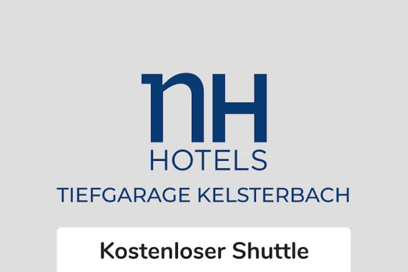 NH HOTELS-Logo über dem Schriftzug Tiefgarage Kelsterbach und Teil eines Hinweises auf kostenlosen Transport.